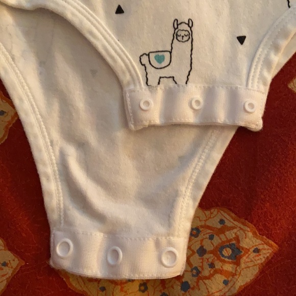 Set of 2 Pekkle Llama Onesies - Picture 6 of 7